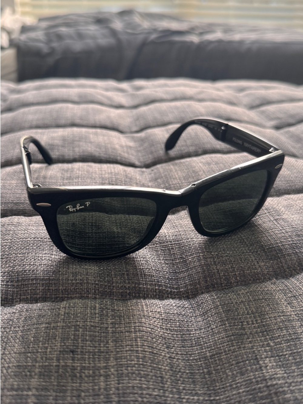 Polarized Ray-Ban Black Wayfarer Foldable Sunglasses with Green Lenses